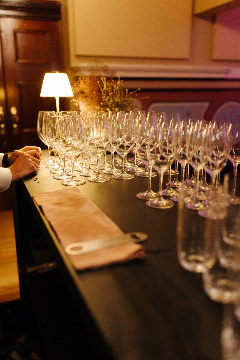 Rows of Champagne glasses