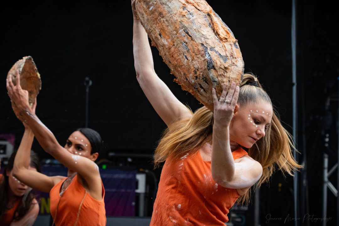 women performing cultural first nations dance