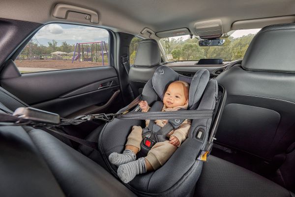 Child put in car seat